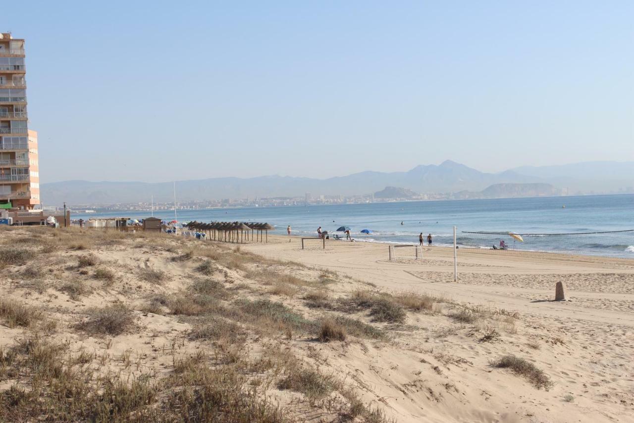 Arenales Beach 아레날레스 델 솔 외부 사진